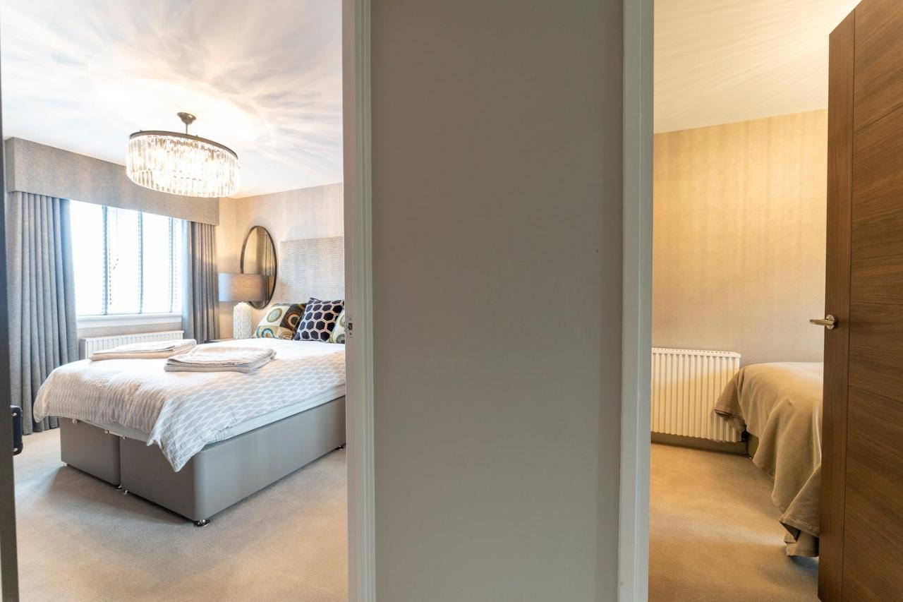 33 Dunbar Court Gleneagles Village *